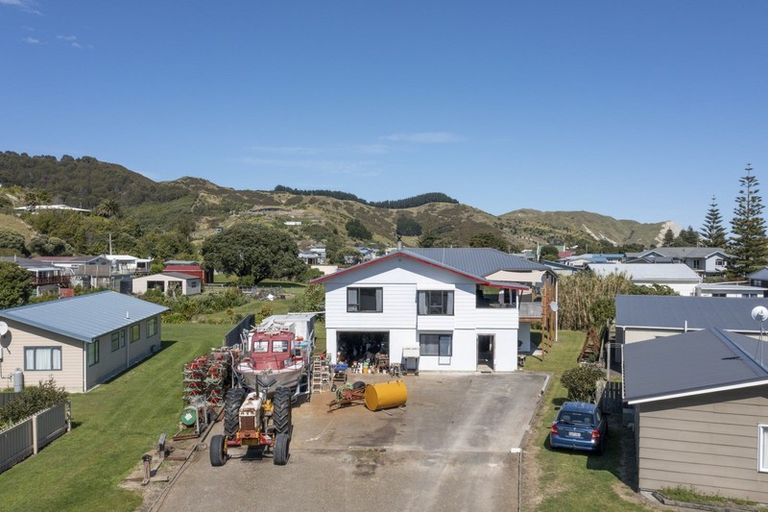 Photo of property in 9 Bill Nolan Place, Mahia, 4198