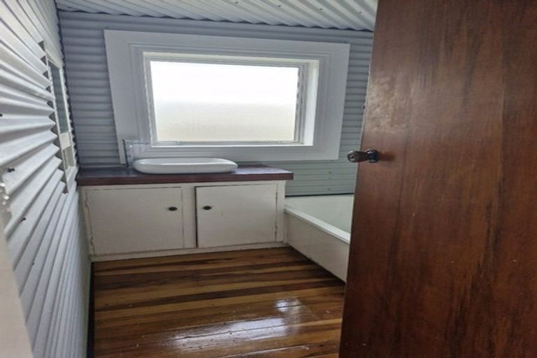 Photo of property in 10 Jervois Street, New Brighton, Christchurch, 8061