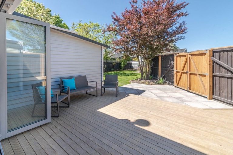 Photo of property in 128 Somerfield Street, Somerfield, Christchurch, 8024