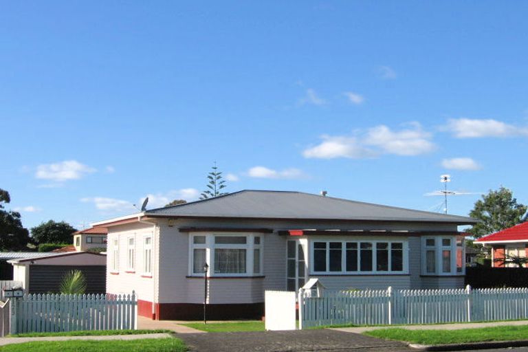 Photo of property in 121 Coronation Road, Papatoetoe, Auckland, 2025