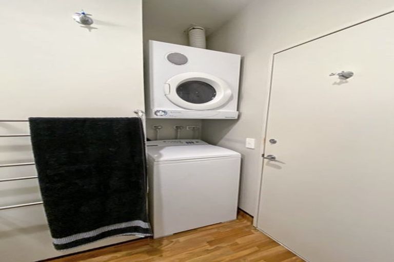 Photo of property in City Lodge, 707/115 Vivian Street, Te Aro, Wellington, 6011