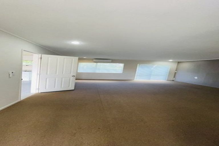 Photo of property in 26 Carlas Way, Ranui, Auckland, 0612