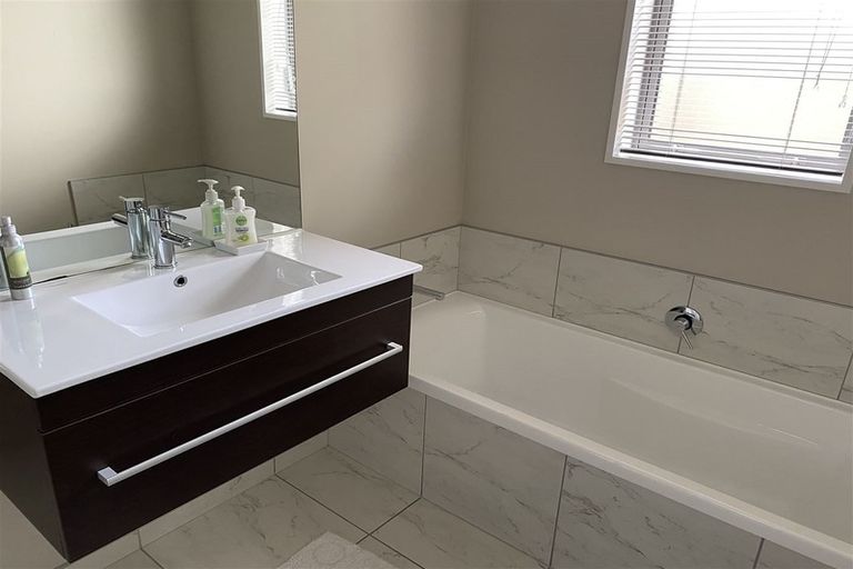 Photo of property in 20 Nyoli Street, Northcote, Christchurch, 8052