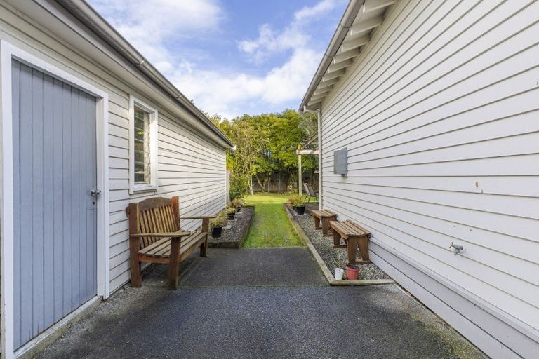 Photo of property in 22 Kingswood Street, Takaro, Palmerston North, 4412