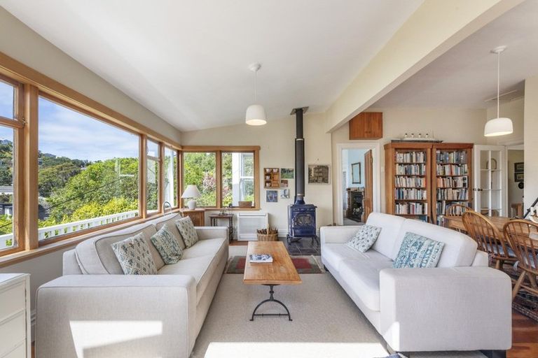 Photo of property in 12 Northland Road, Northland, Wellington, 6012