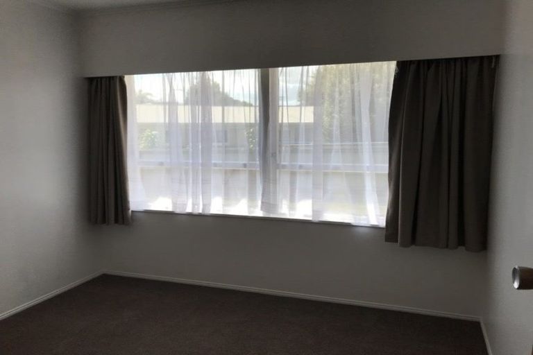 Photo of property in 2/25 Wellington Street, Papakura, 2110