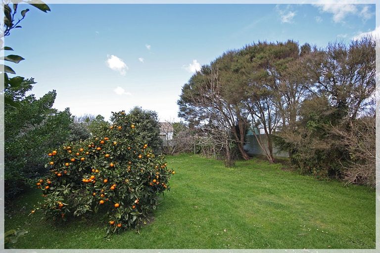 Photo of property in 17 Aru Street, Tangimoana, 4822