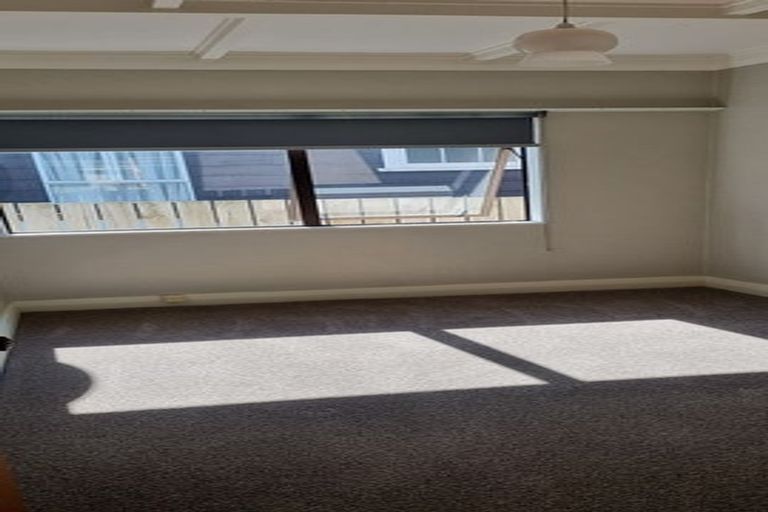 Photo of property in 86 Beach Road, Waihi Beach, 3611