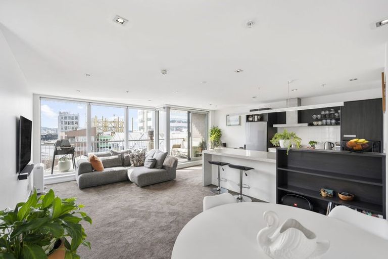 Photo of property in Republic Apartments, 3a/11 Tennyson Street, Te Aro, Wellington, 6011