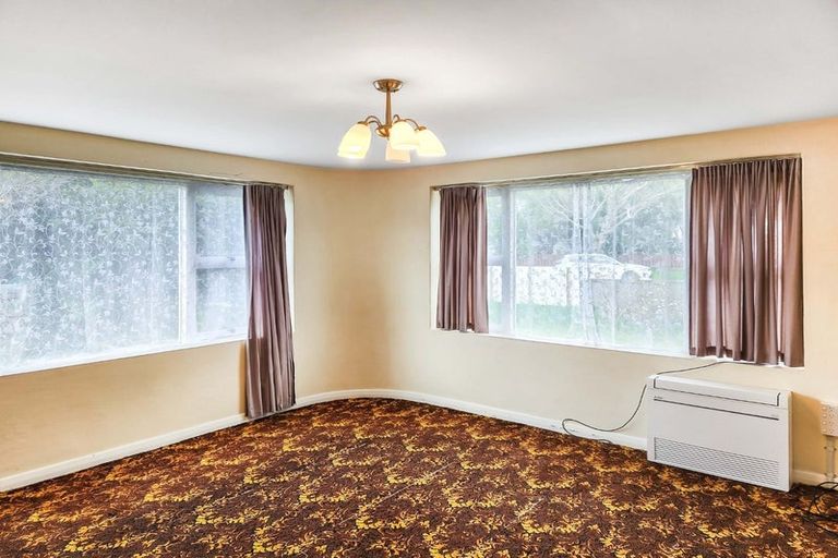 Photo of property in 13 Hawthorn Crescent, Stokes Valley, Lower Hutt, 5019