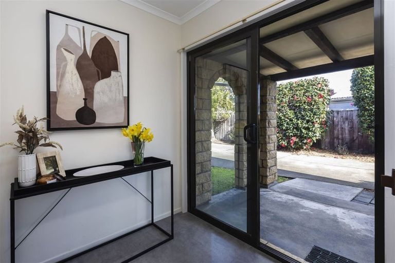 Photo of property in 38 Veitches Road, Casebrook, Christchurch, 8051