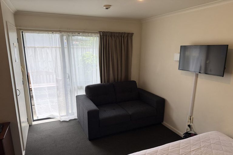 Photo of property in 11 Ruahine Street, Roslyn, Palmerston North, 4414