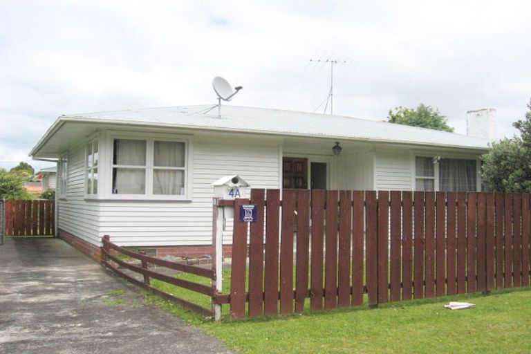 Photo of property in 2 Royston Street, Rosehill, Papakura, 2113