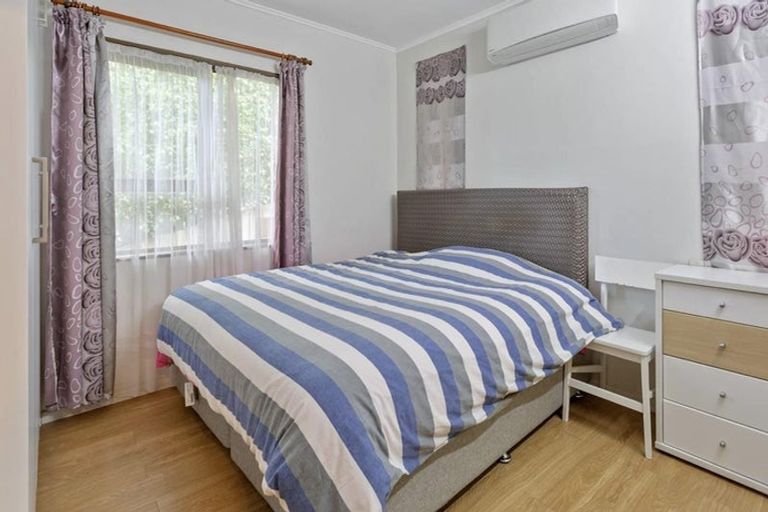 Photo of property in 20 Linwood Avenue, Forrest Hill, Auckland, 0620