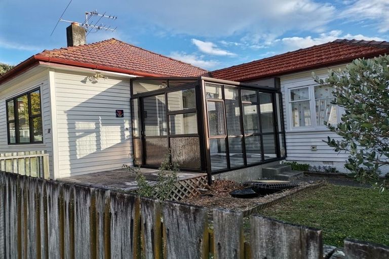 Photo of property in 9 Hinau Street, Tawa, Wellington, 5028