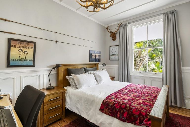 Photo of property in 1/12a Moore Street, Hillcrest, Auckland, 0627