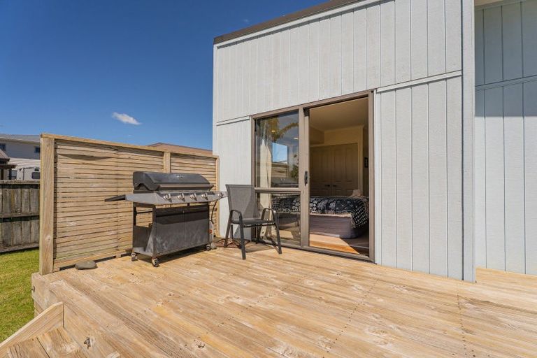 Photo of property in 15 Marlin Street, Whitianga, 3510