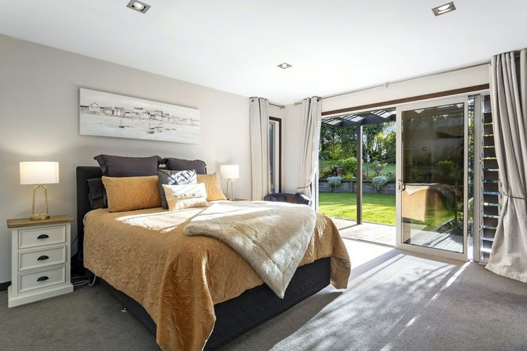 Photo of property in 21 Stewart Glen, Acacia Bay, Taupo, 3385