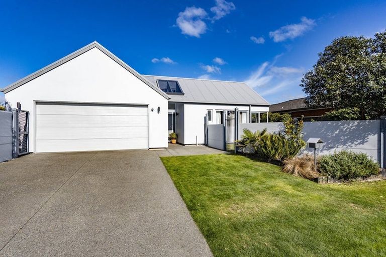 Photo of property in 3 Hinton Place, Rangiora, 7400