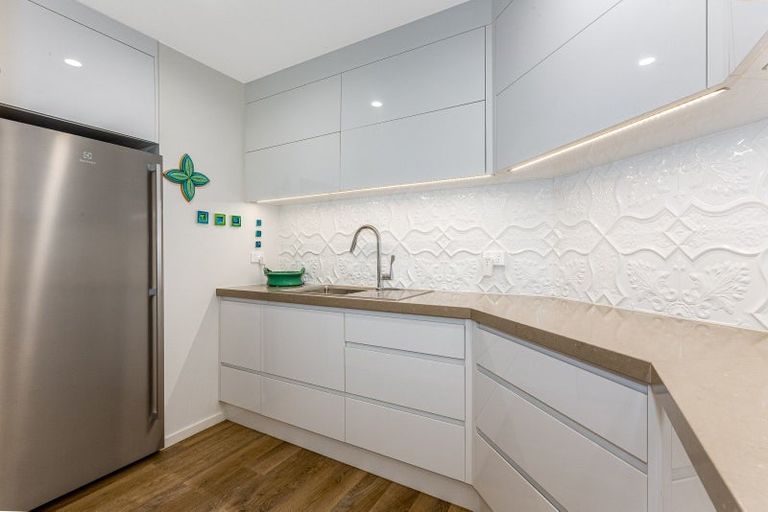 Photo of property in 80 Waipunahau Road, Waikanae, 5036