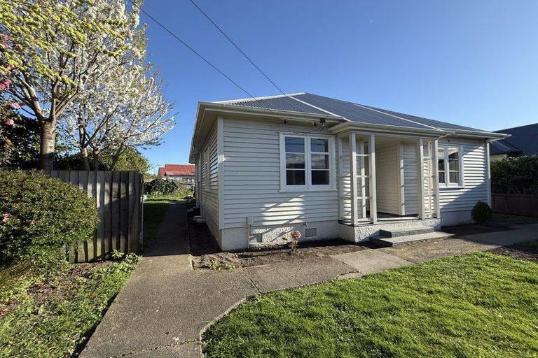 Photo of property in 42 Pitcairn Crescent, Bryndwr, Christchurch, 8053