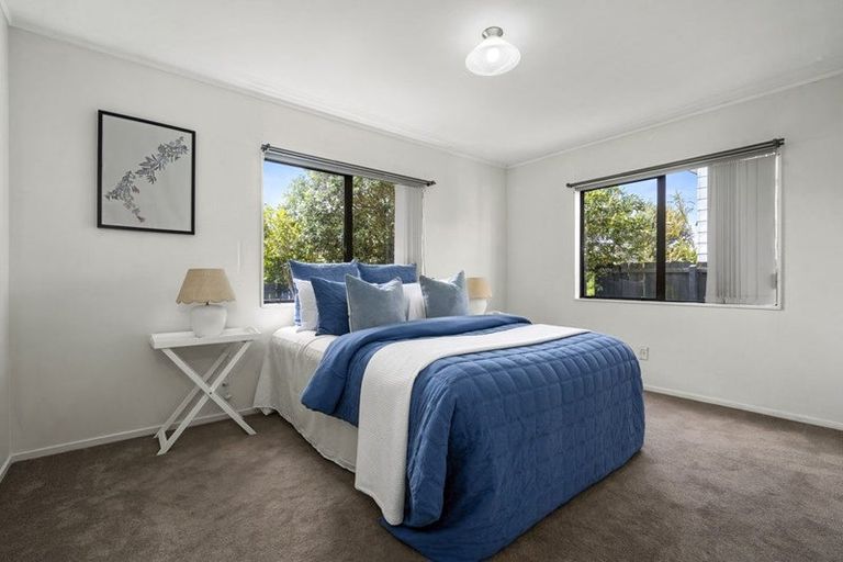 Photo of property in 2/122 Finlayson Avenue, Clendon Park, Auckland, 2103