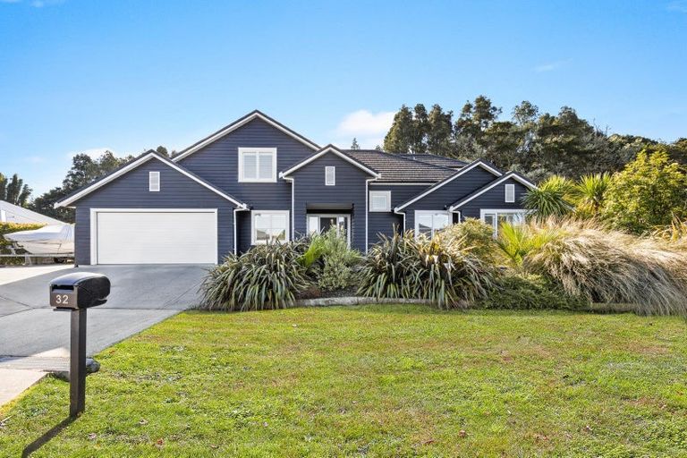 Photo of property in 32 Awanui Crescent, Matakana, 0985