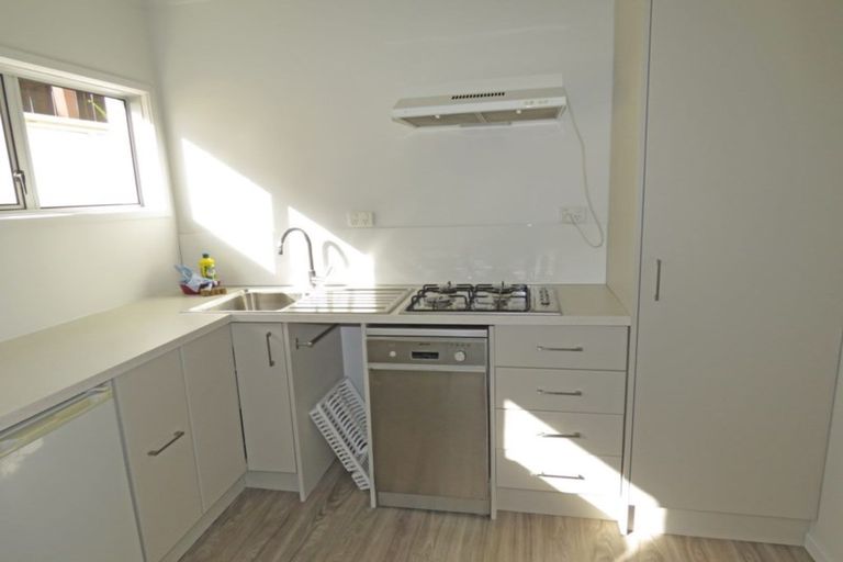 Photo of property in 35 Melandra Road, Stanmore Bay, Whangaparaoa, 0932