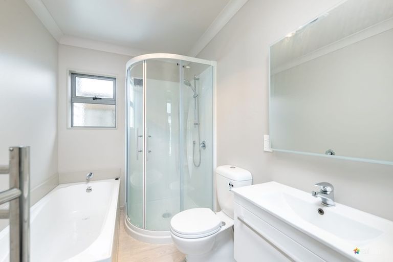 Photo of property in 2 Mandel Mews, Waiwhetu, Lower Hutt, 5010