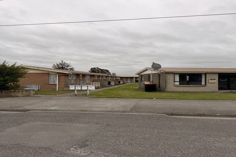 Photo of property in 1-12/71 Main Street, Mataura, 9712