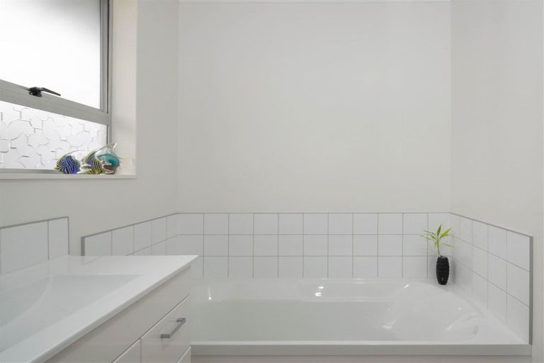 Photo of property in 15 Lucas Street, Riversdale, Blenheim, 7201