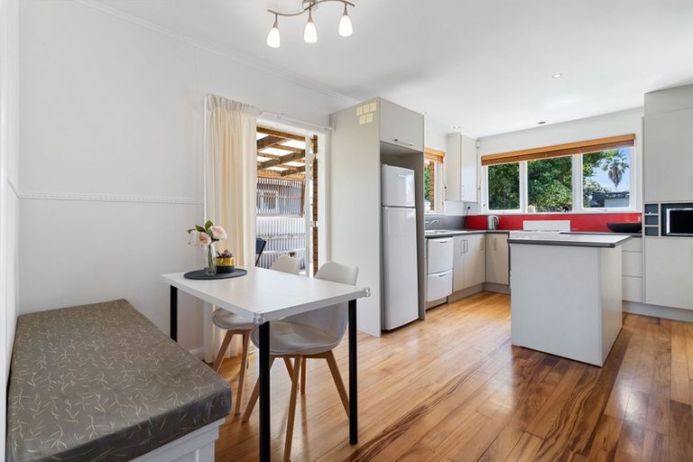 Photo of property in 14 Dover Road, St Andrews, Hamilton, 3200