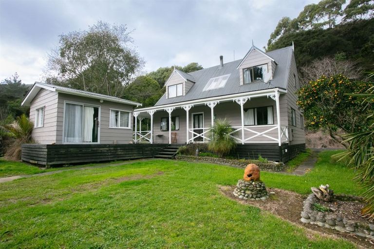 Photo of property in 761 Driving Creek Road, Coromandel, 3583