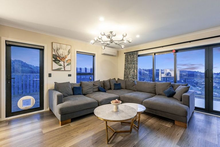 Photo of property in 9 Trysail Place, Whitby, Porirua, 5024