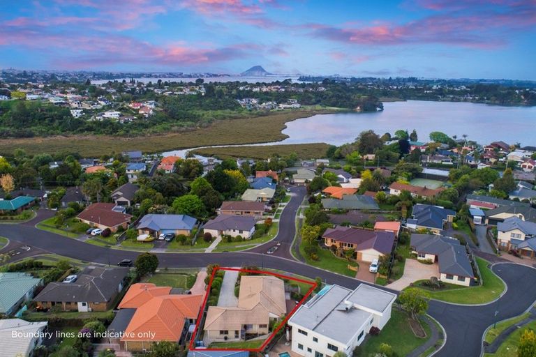 Photo of property in 20 Meadowviews Drive, Welcome Bay, Tauranga, 3112