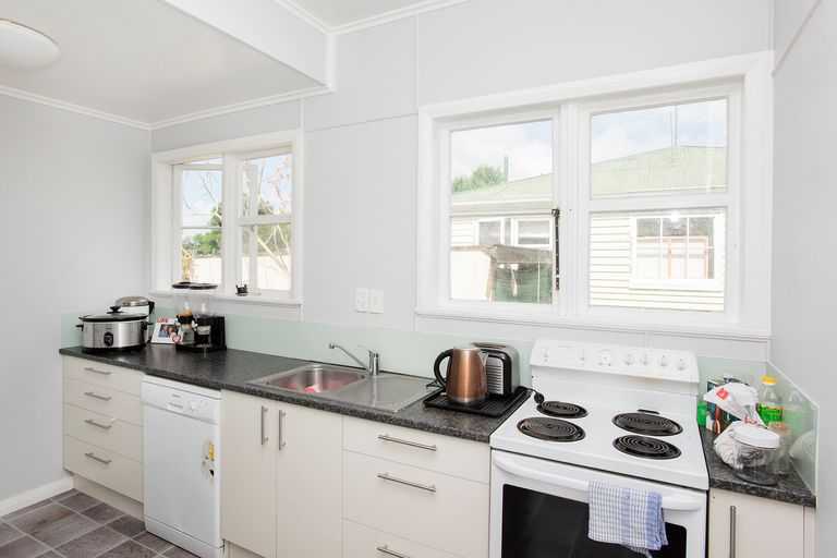 Photo of property in 24 Centennial Crescent, Te Hapara, Gisborne, 4010