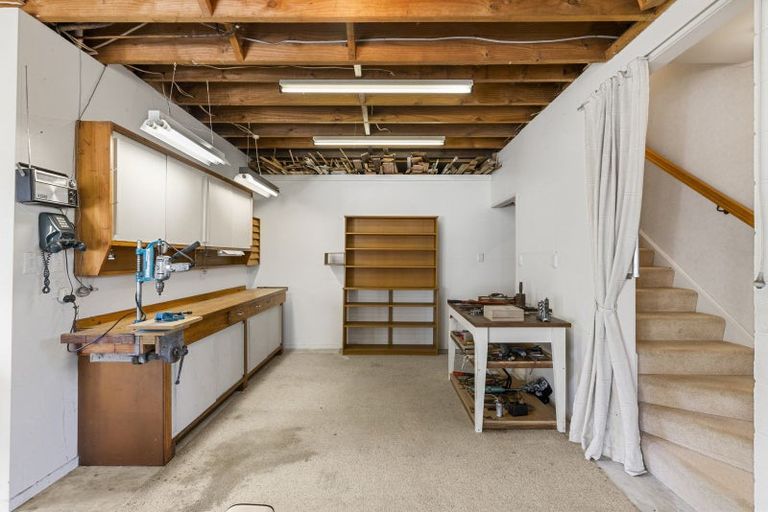 Photo of property in 24 Bert Wilson Place, Cockle Bay, Auckland, 2014