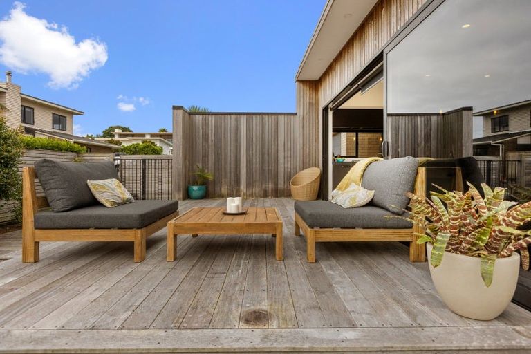 Photo of property in 1156a South Road, Oakura, 4314