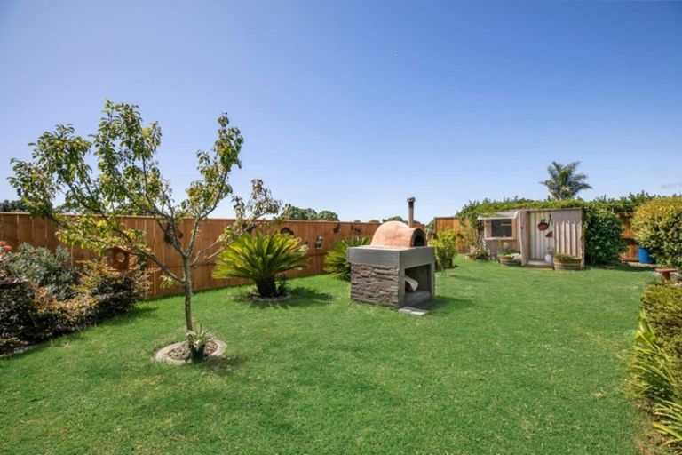 Photo of property in 56 Carrington Drive, Papamoa Beach, Papamoa, 3118