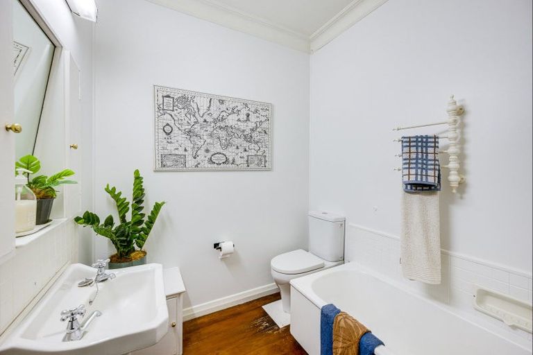 Photo of property in 504 Market Street South, Hastings, 4122