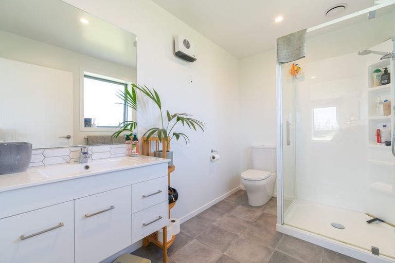 Photo of property in 11 Breaksea Street, Te Anau, 9600