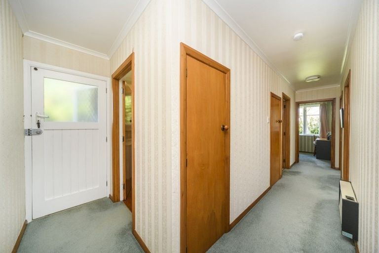 Photo of property in 1 Antrim Place, Hokowhitu, Palmerston North, 4410
