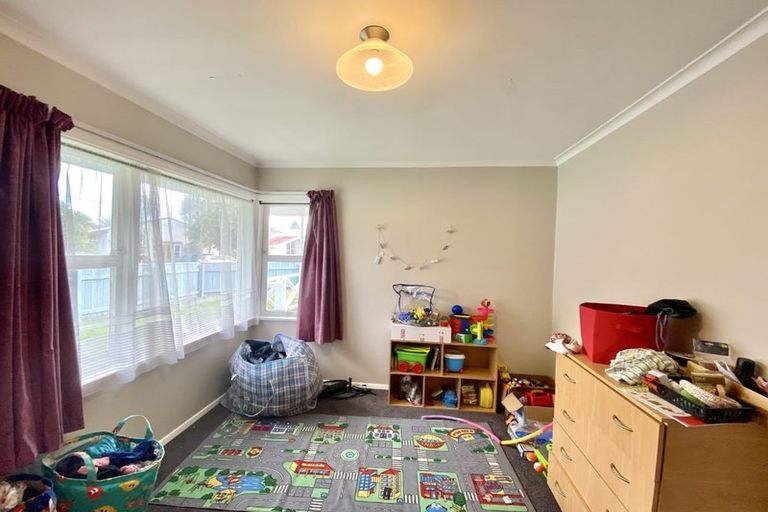 Photo of property in 15 Gordon Street, Avalon, Lower Hutt, 5011