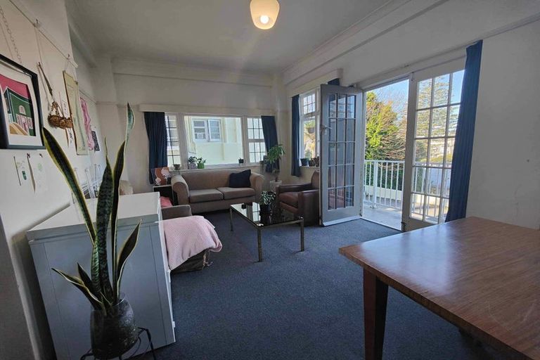 Photo of property in Elms Court Flats, 1/367 The Terrace, Te Aro, Wellington, 6011