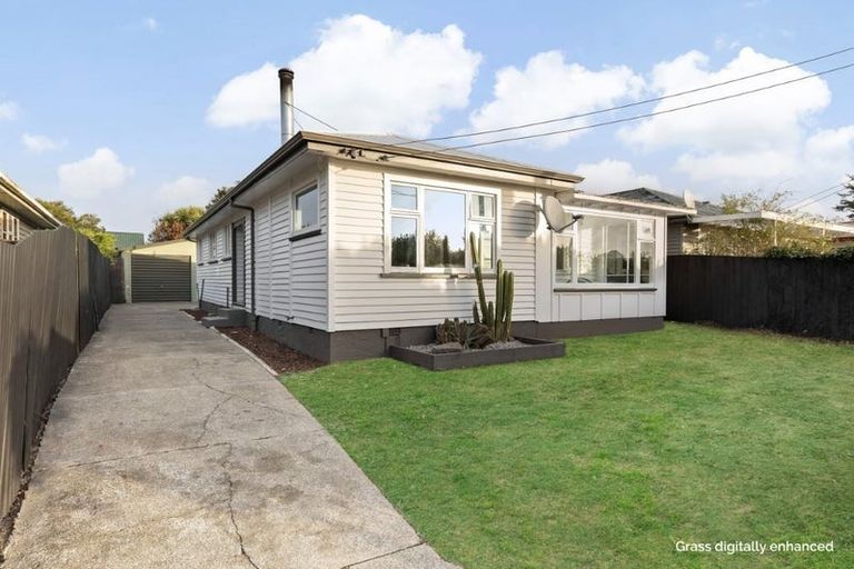 Photo of property in 7 Sinclair Street, New Brighton, Christchurch, 8083