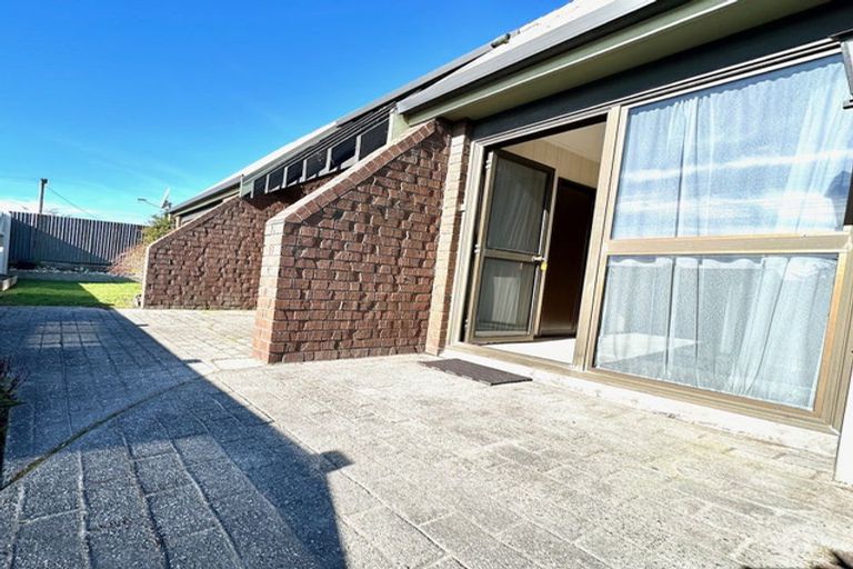 Photo of property in 22 Essex Street, Balclutha, 9230