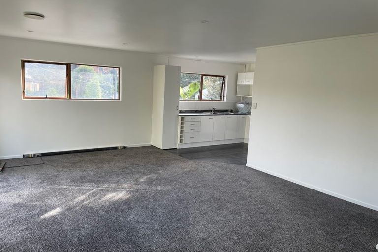 Photo of property in 1/43 Seaton Road, Murrays Bay, Auckland, 0630