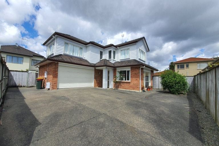 Photo of property in 14 Kalmore Place, Flat Bush, Auckland, 2016