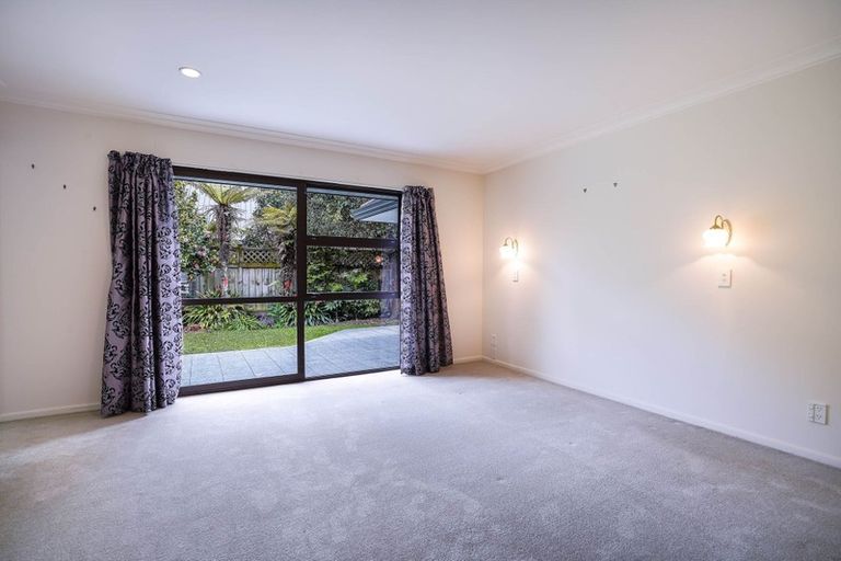 Photo of property in 9 Balcairn Place, Terrace End, Palmerston North, 4410
