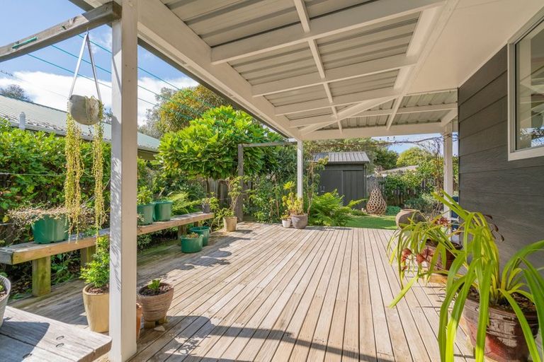 Photo of property in 42 Cholmondeley Crescent, Whitianga, 3510